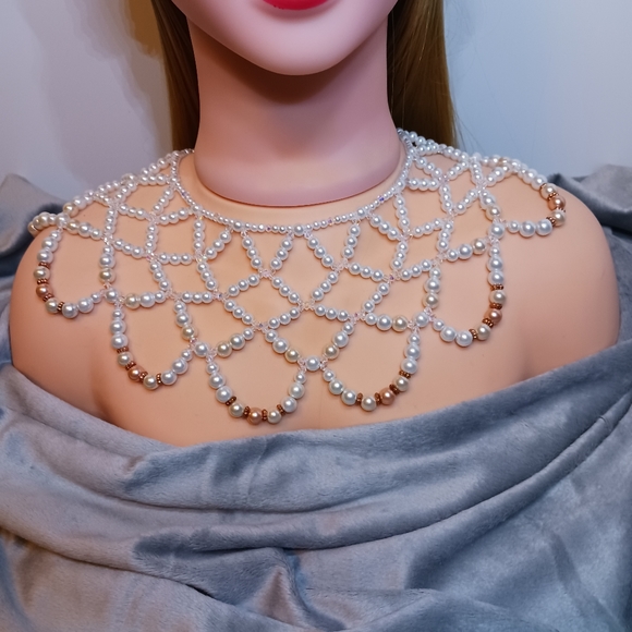 Beaded Pearl & Crystal Shoulder Necklace white and Rose gold pearls - Picture 2 of 4